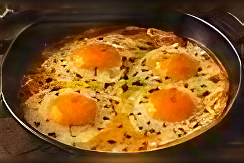 ביצים עם גבינה